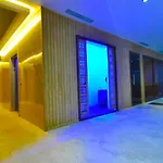 Black Bird Thermal & Hotel