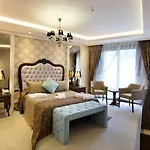 Black Bird Thermal & Hotel