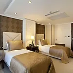 Hotel Black Bird Thermal & 4*