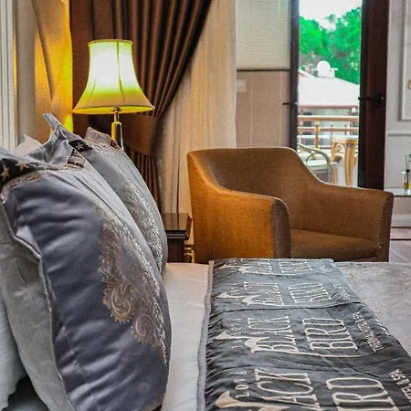Hotel Black Bird Thermal &