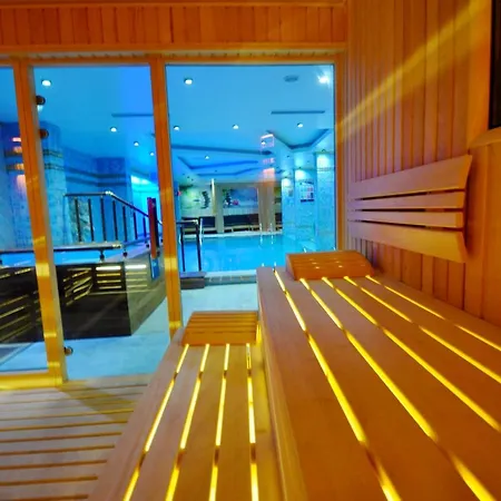 Hotel Black Bird Thermal & 4*