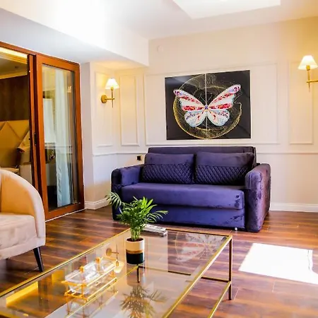 Hotel Black Bird Thermal & 4*