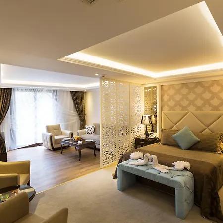 Hotel Black Bird Thermal & 4*