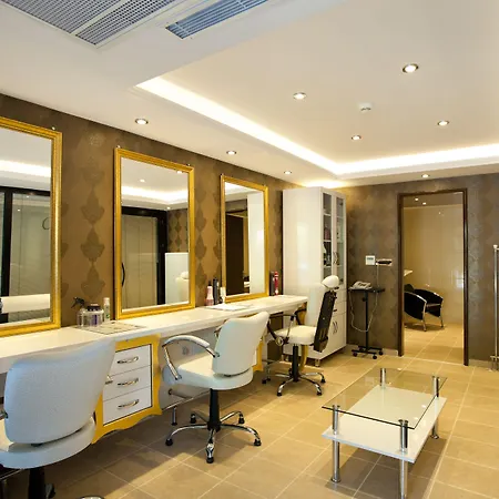 Black Bird Thermal & Hotel