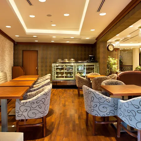 Black Bird Thermal & Hotel